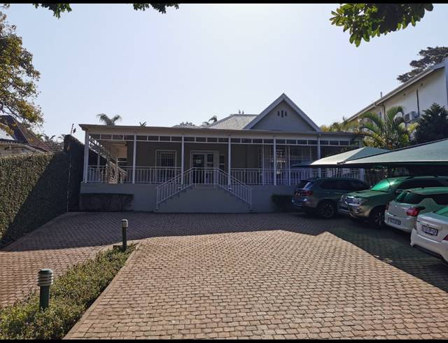 400M² OFFICE TO LET IN ESSENWOOD